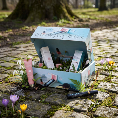 GlowJoyBox Май - премиум козметична кутия България
